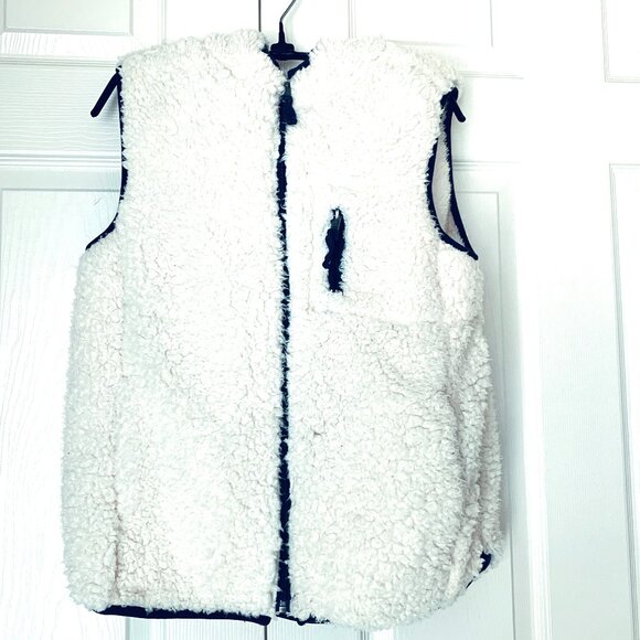 Cozy Sherpa Hooded Vest Teddy Bear Fleece Zip-Up w/ Navy Trim – Size Medium - Picture 2 of 5
